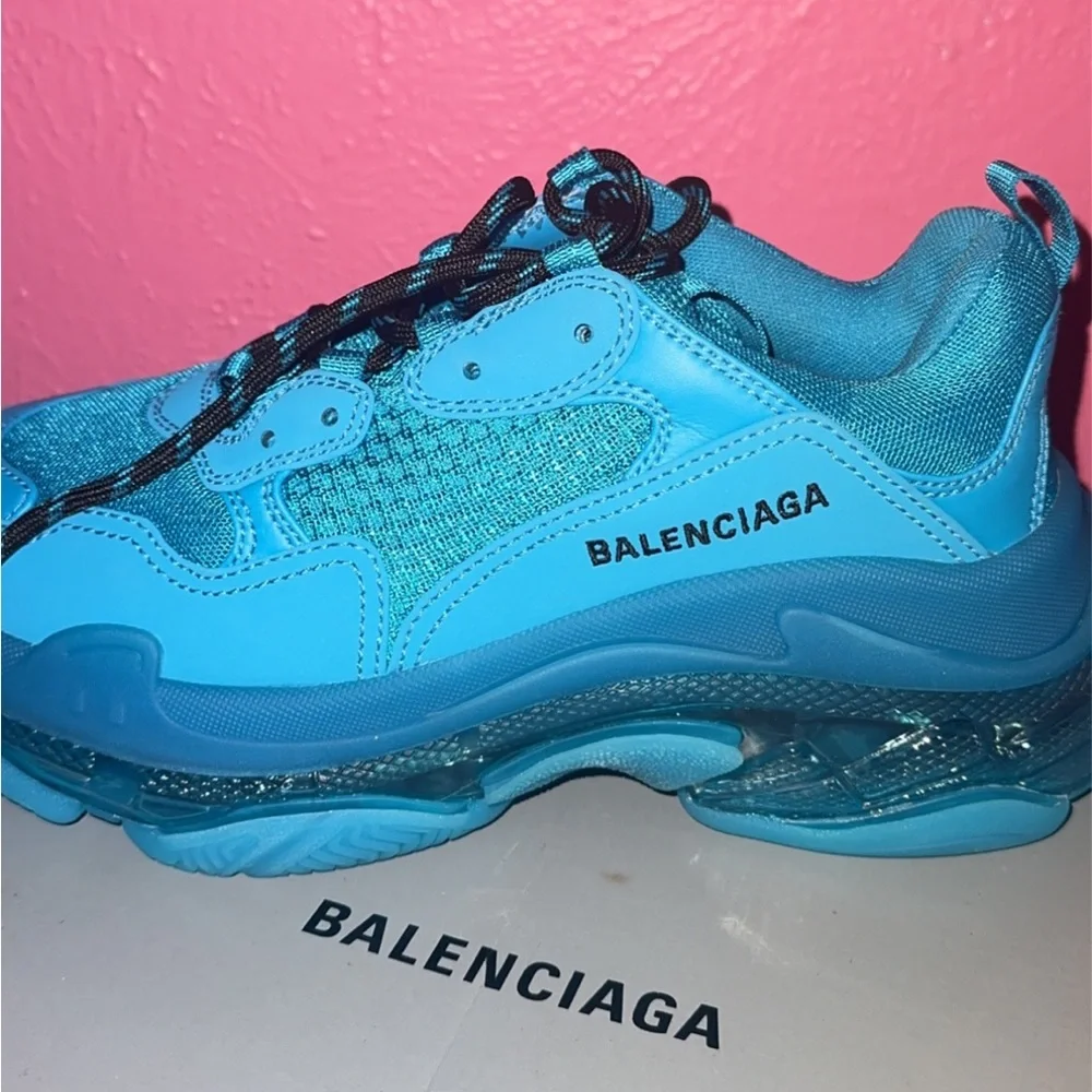 I Balenciaga brand new never wore hate how big my feet look 800 - Picture 5 of 6